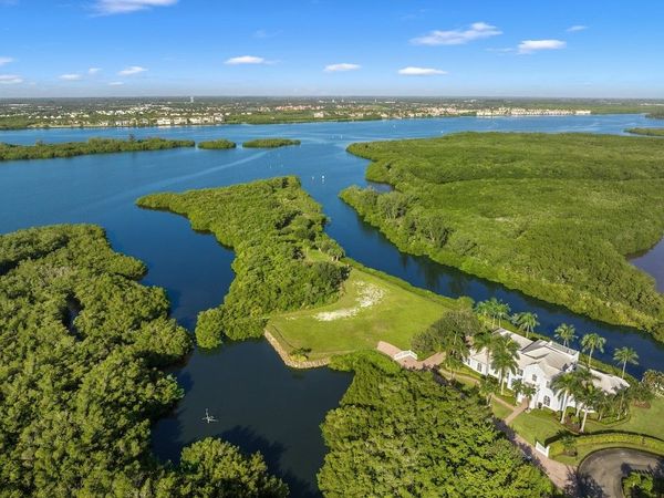 325 Estuary Drive, Vero Beach, FL 32963