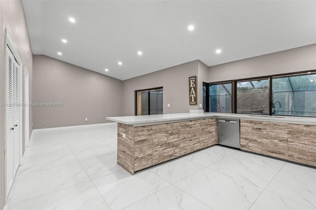 4490 SW 105th Ave, Davie, FL 33328 Photo