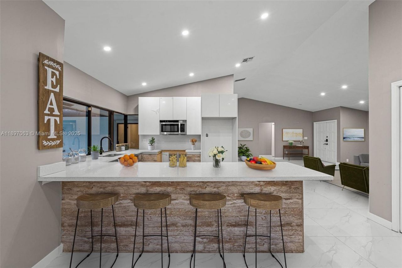 4490 SW 105th Ave, Davie, FL 33328 Photo