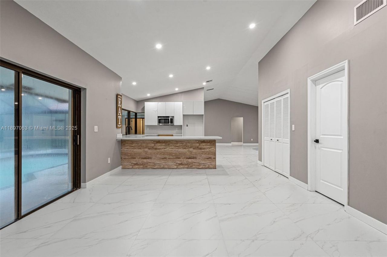 4490 SW 105th Ave, Davie, FL 33328 Photo