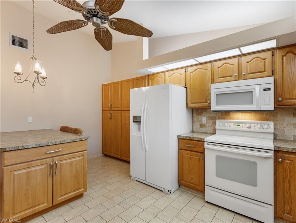 1239 Broadwater Dr, Fort Myers, FL 33919 Photo