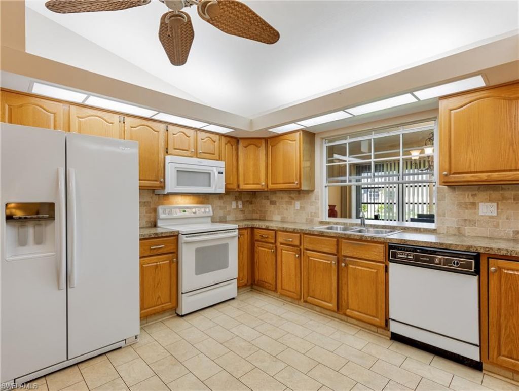 1239 Broadwater Dr, Fort Myers, FL 33919 Photo