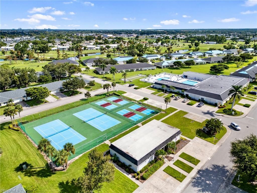 1239 Broadwater Dr, Fort Myers, FL 33919 Photo