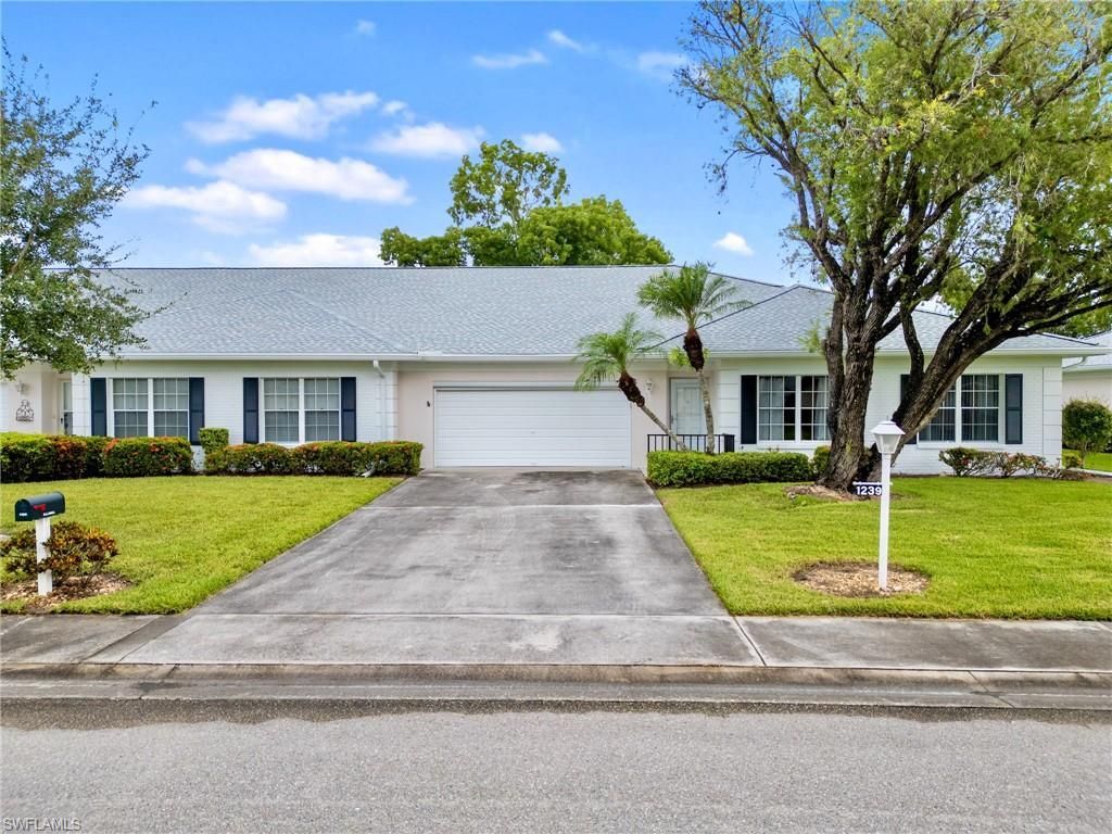 1239 Broadwater Dr, Fort Myers, FL 33919 Photo