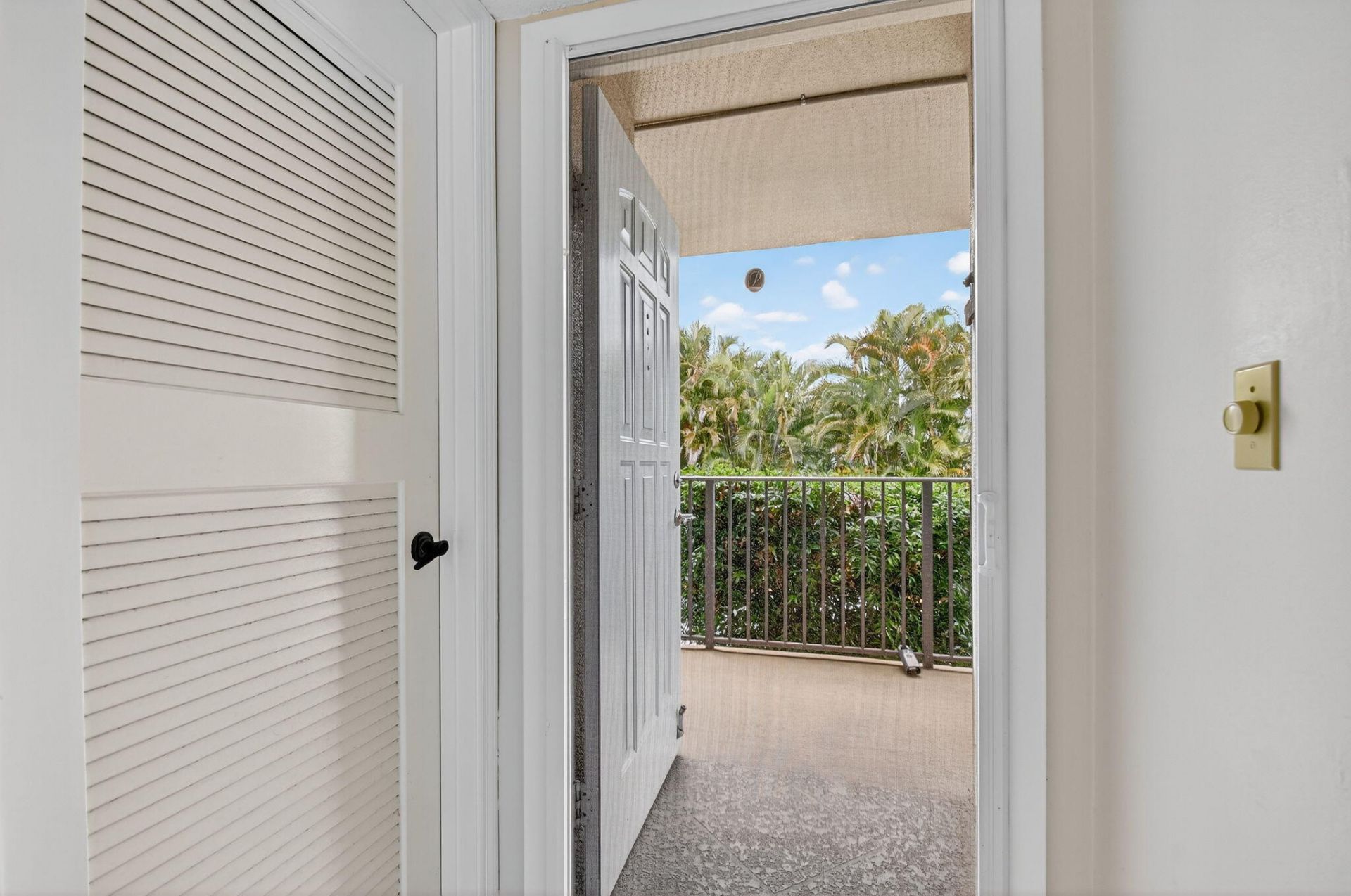 2424 N Federal Highway, Unit 207, Boynton Beach, FL 33435 Photo