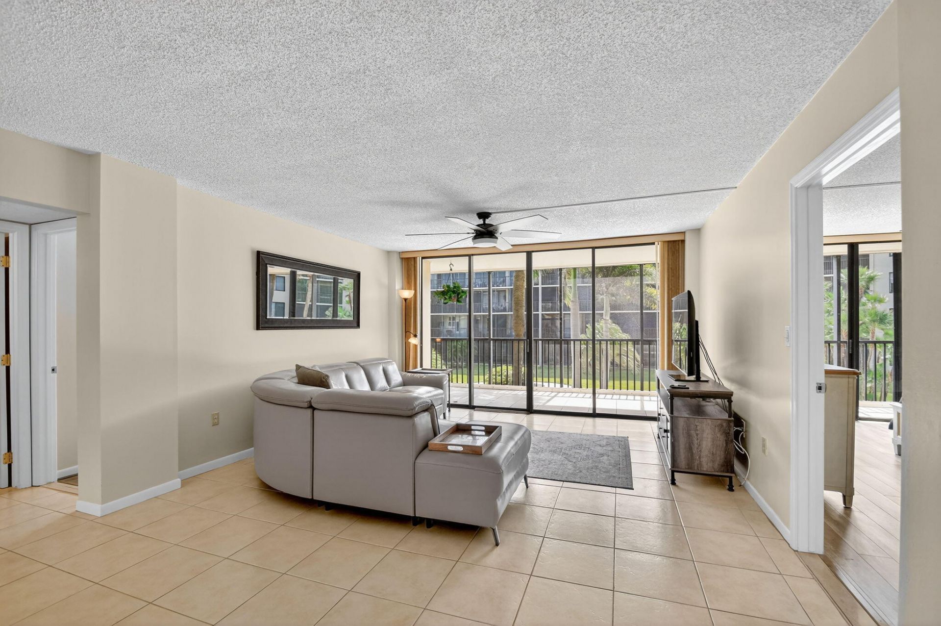 2424 N Federal Highway, Unit 207, Boynton Beach, FL 33435 Photo