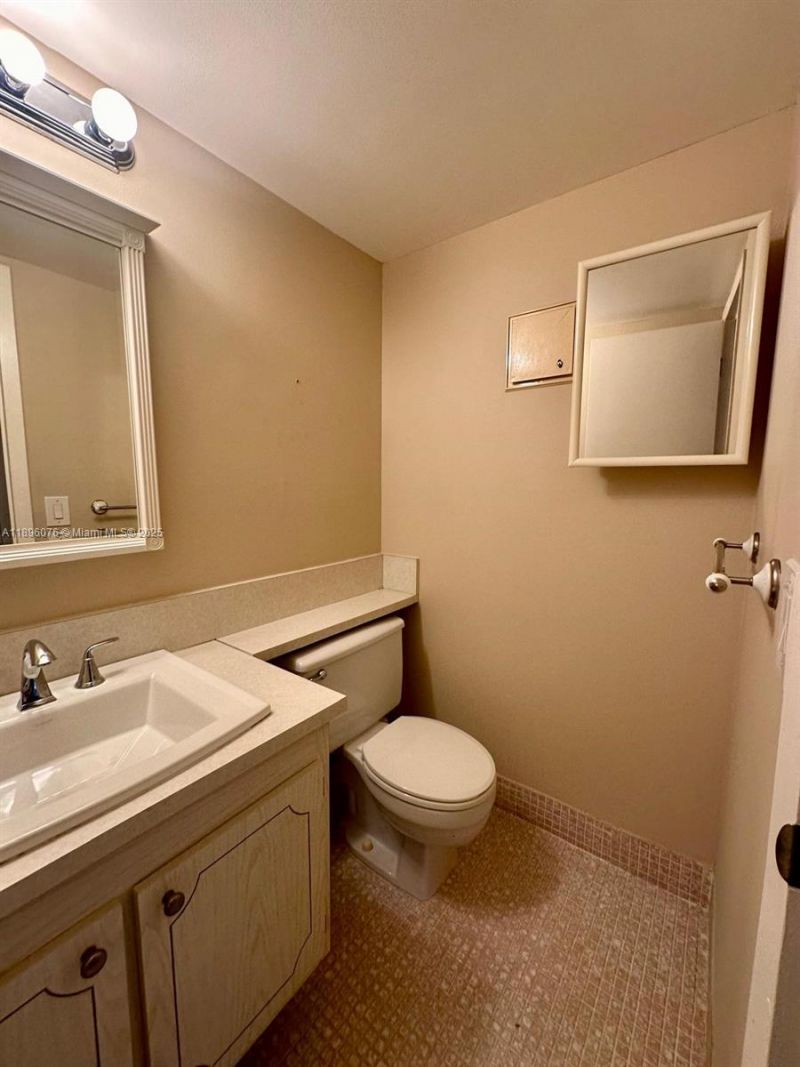 Please Call For Address, Unit 402, Boca Raton, FL 33434 Photo