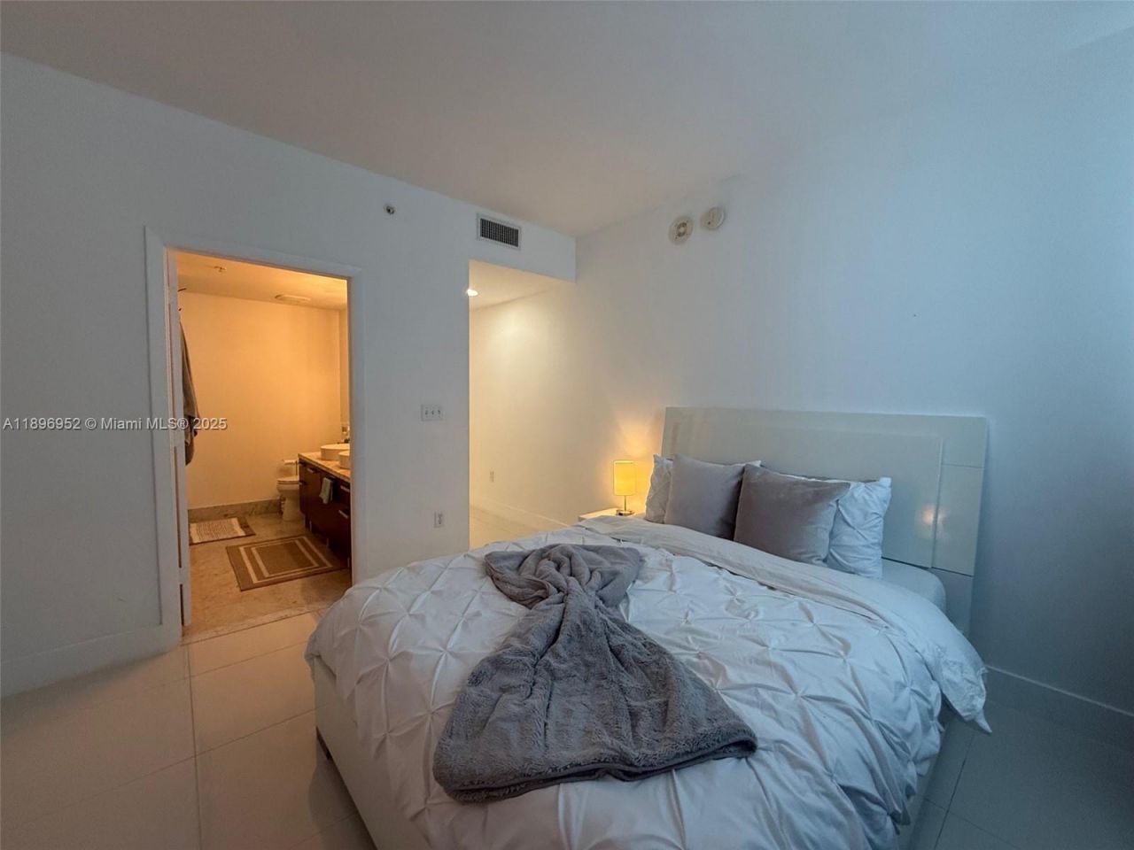 244 Biscayne Blvd, Unit 3708, Miami, FL 33132 Photo