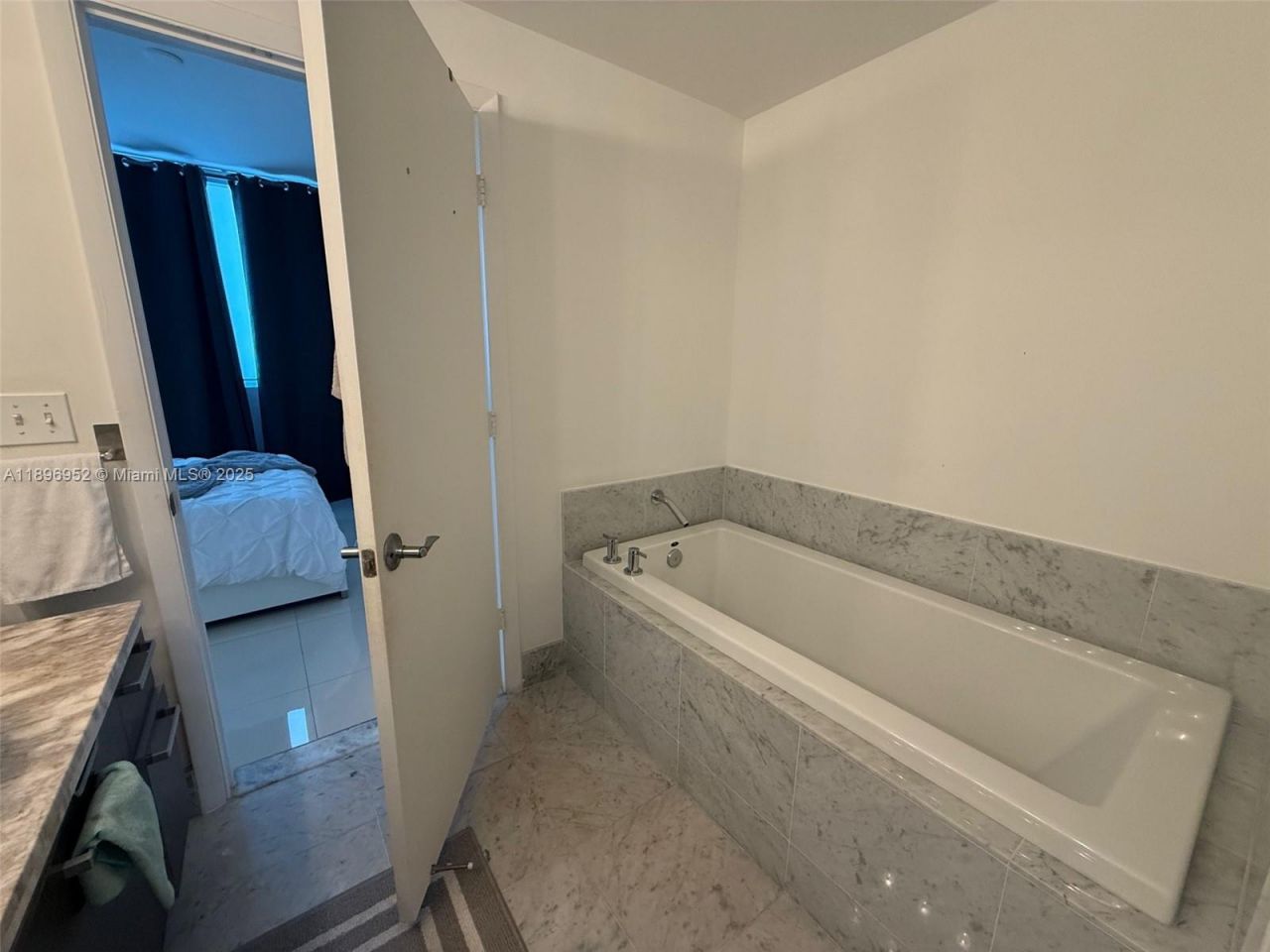 244 Biscayne Blvd, Unit 3708, Miami, FL 33132 Photo