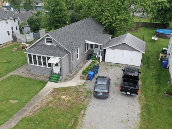 150 N Ridge Street, Crown Point, IN 46307