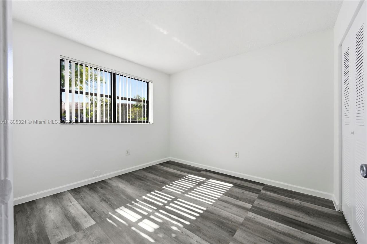 9877 Nob Hill Ct, Unit 9877, Sunrise, FL 33351 Photo