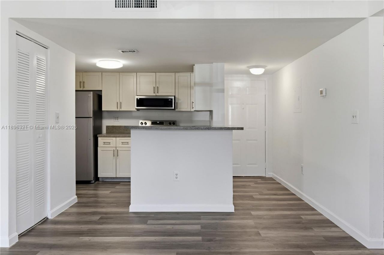 9877 Nob Hill Ct, Unit 9877, Sunrise, FL 33351 Photo