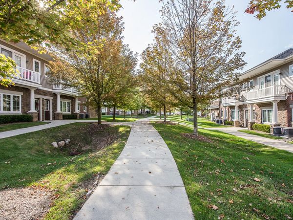 5535 Arbor Chase Drive, Ann Arbor, MI 48103