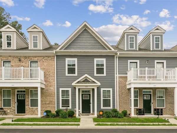 103 Daybeacon Street, Yorktown, VA 23692