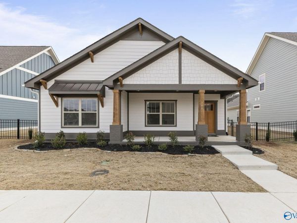 143 Bridgestone Drive NE, Huntsville, AL 35811