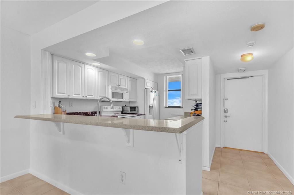 9900 S Ocean Drive, Unit 804, Jensen Beach, FL 34957 Photo