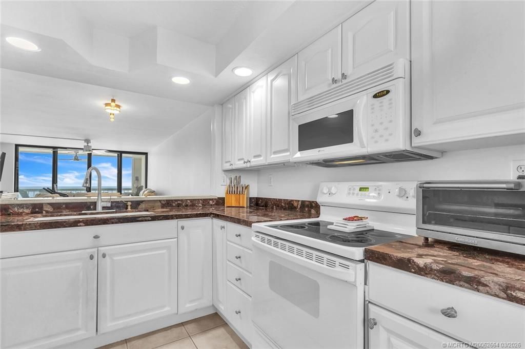 9900 S Ocean Drive, Unit 804, Jensen Beach, FL 34957 Photo