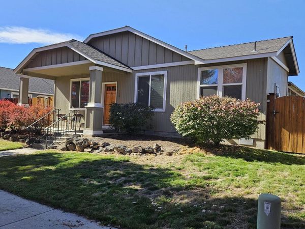 1297 NE 3rd Street, Redmond, OR 97756