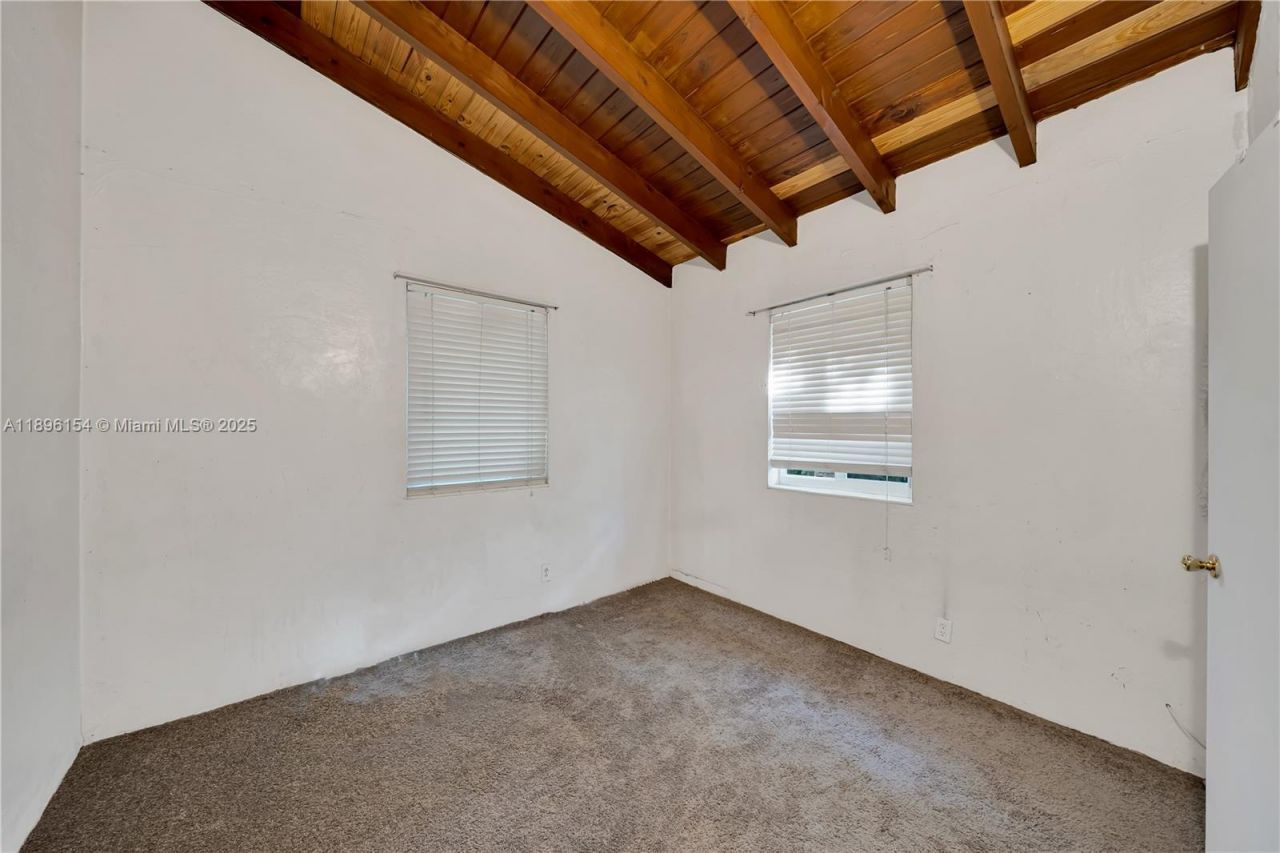 3577 Charles Ave, Miami, FL 33133 Photo