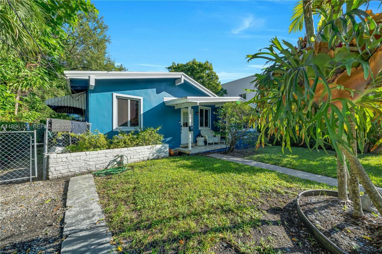 3577 Charles Ave, Miami, FL 33133 Photo