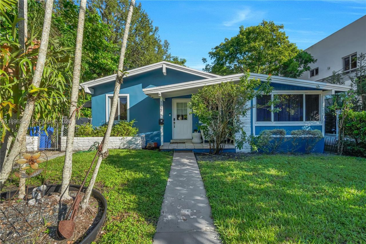 3577 Charles Ave, Miami, FL 33133 Photo