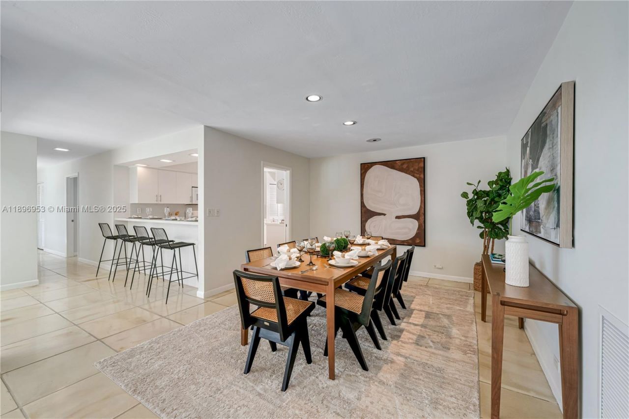 640 S Mashta Dr, Key Biscayne, FL 33149 Photo