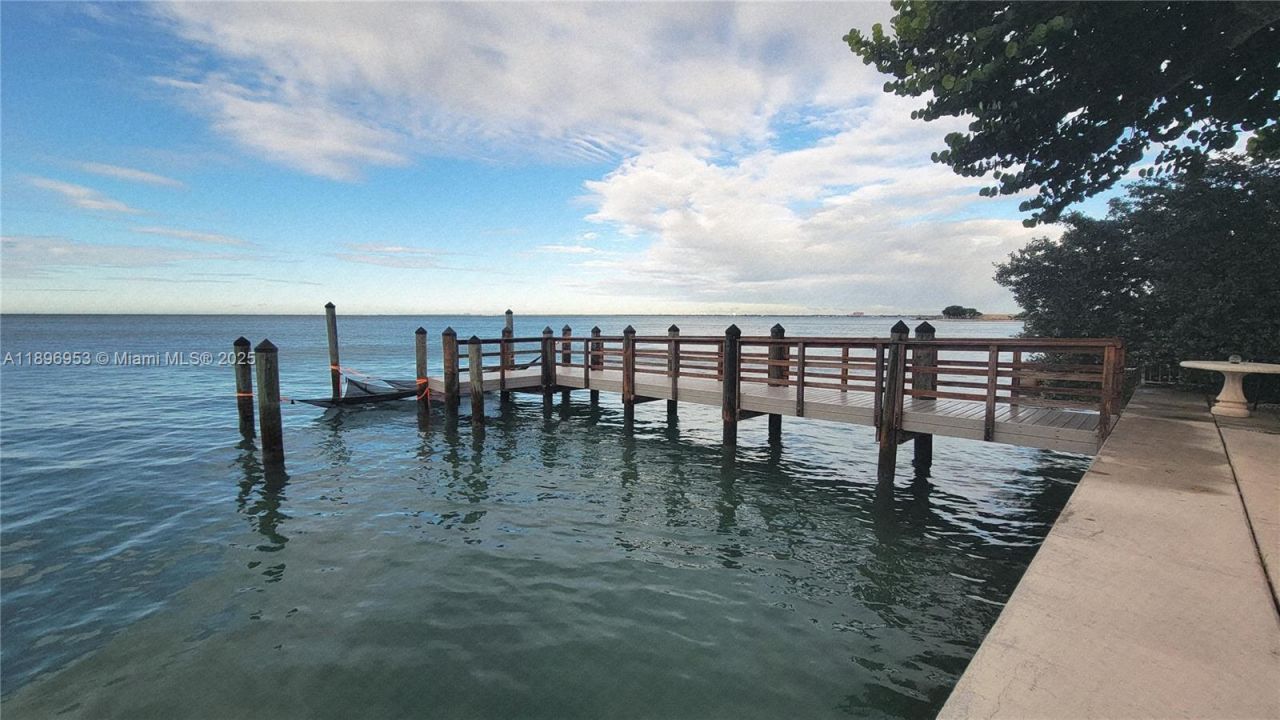 640 S Mashta Dr, Key Biscayne, FL 33149 Photo