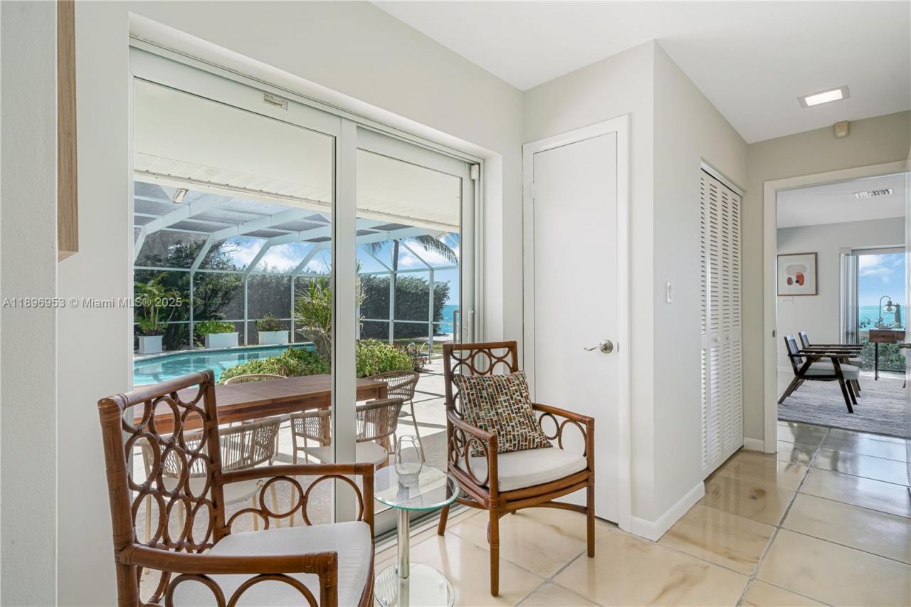 640 S Mashta Dr, Key Biscayne, FL 33149 Photo