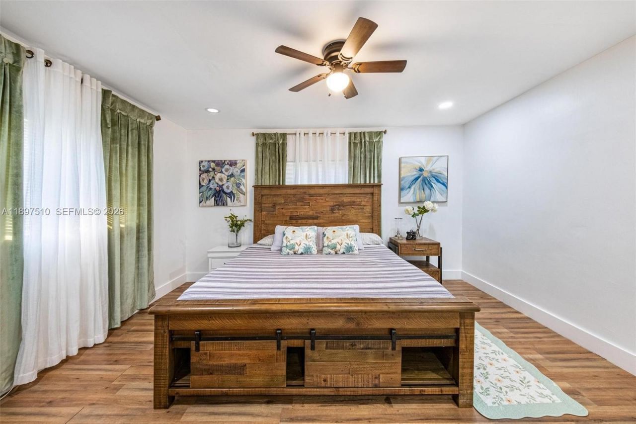 2441 Alcazar Dr, Miramar, FL 33023 Photo