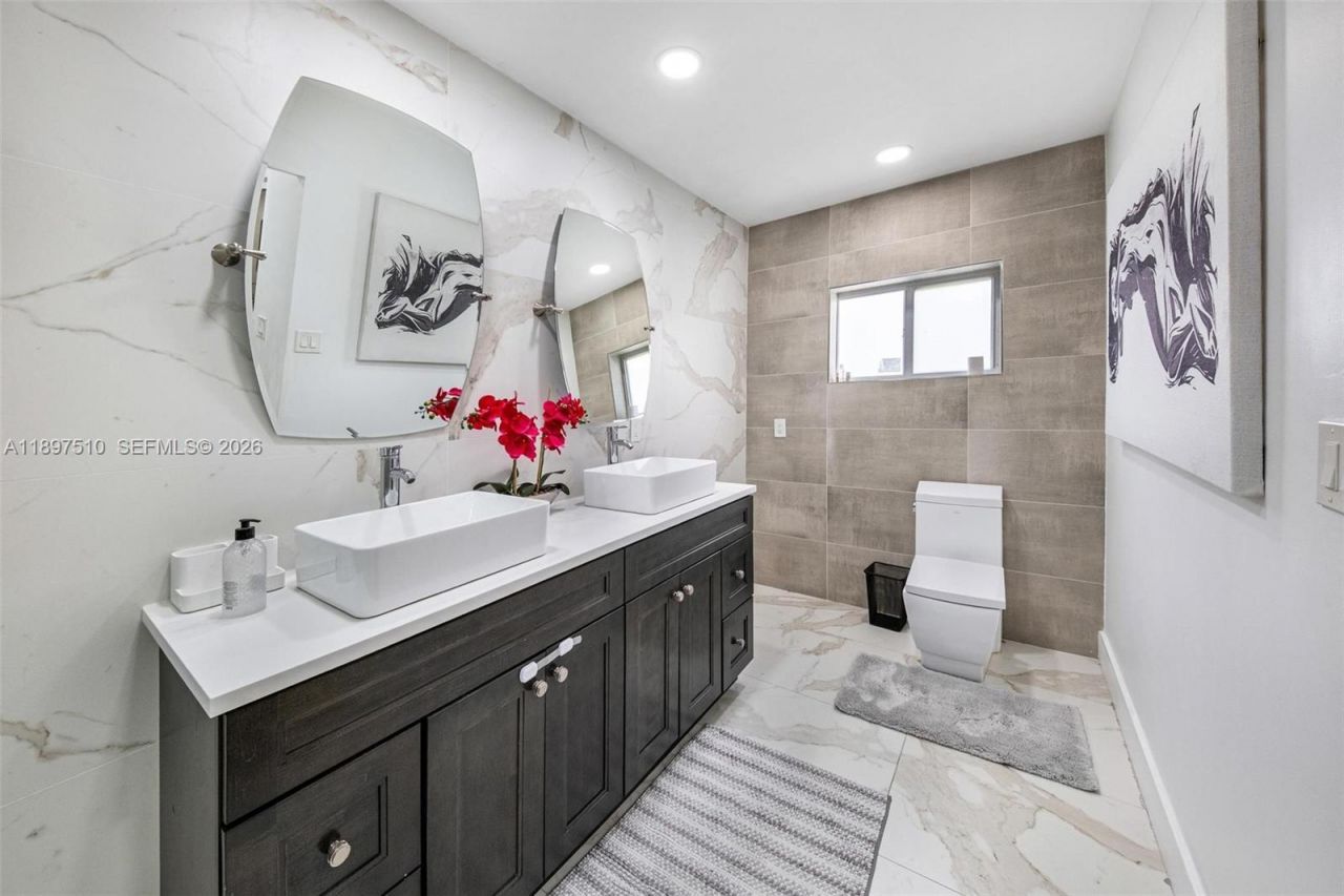 2441 Alcazar Dr, Miramar, FL 33023 Photo