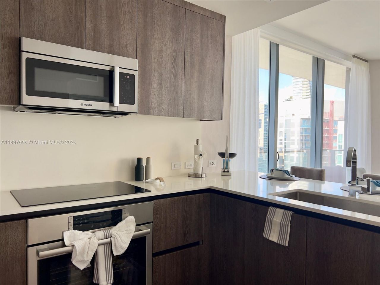 68 SE 6th St, Unit 3611, Miami, FL 33131 Photo