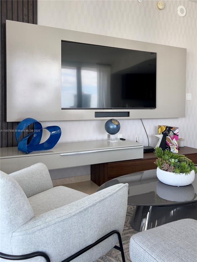 68 SE 6th St, Unit 3611, Miami, FL 33131 Photo