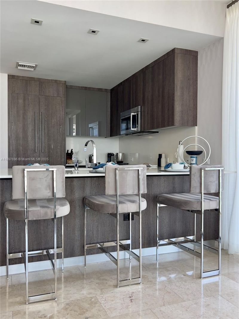 68 SE 6th St, Unit 3611, Miami, FL 33131 Photo