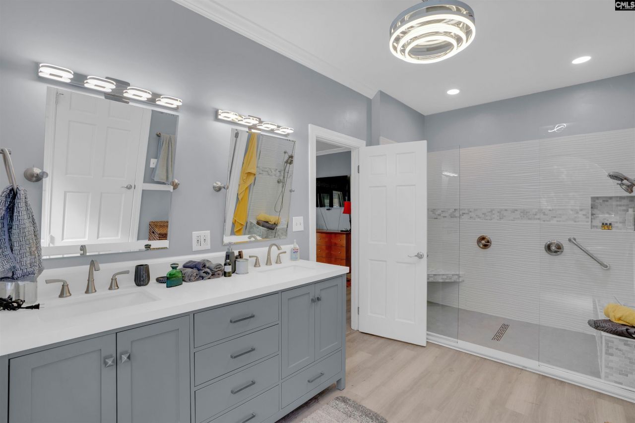 307 E Springs Road Photo 18