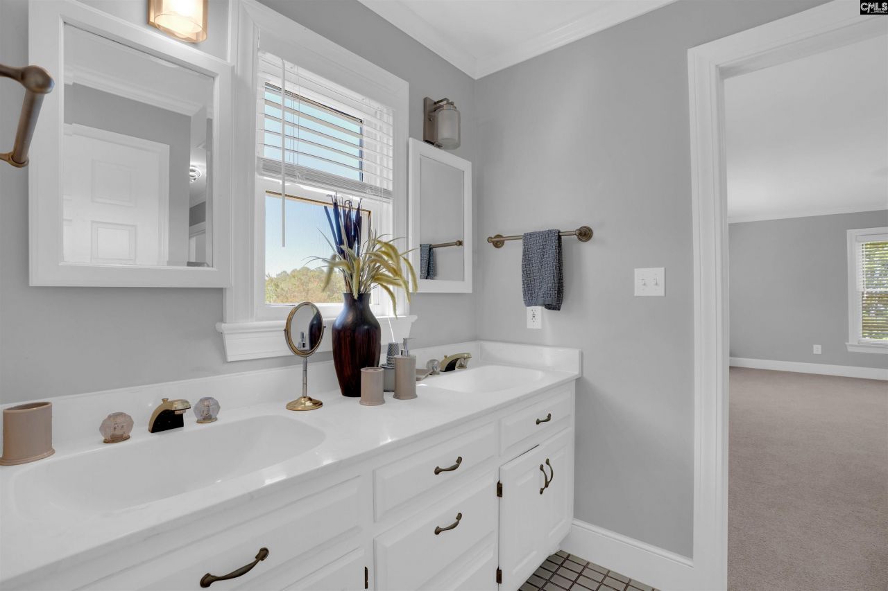 307 E Springs Road Photo 28