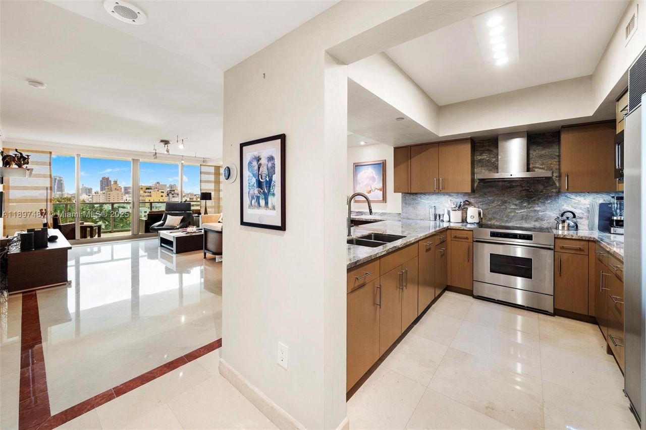 1455 Ocean Dr, Unit 1003, Miami Beach, FL 33139 Photo