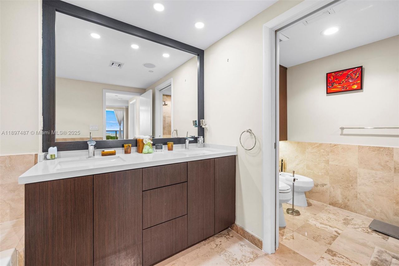 1455 Ocean Dr, Unit 1003, Miami Beach, FL 33139 Photo