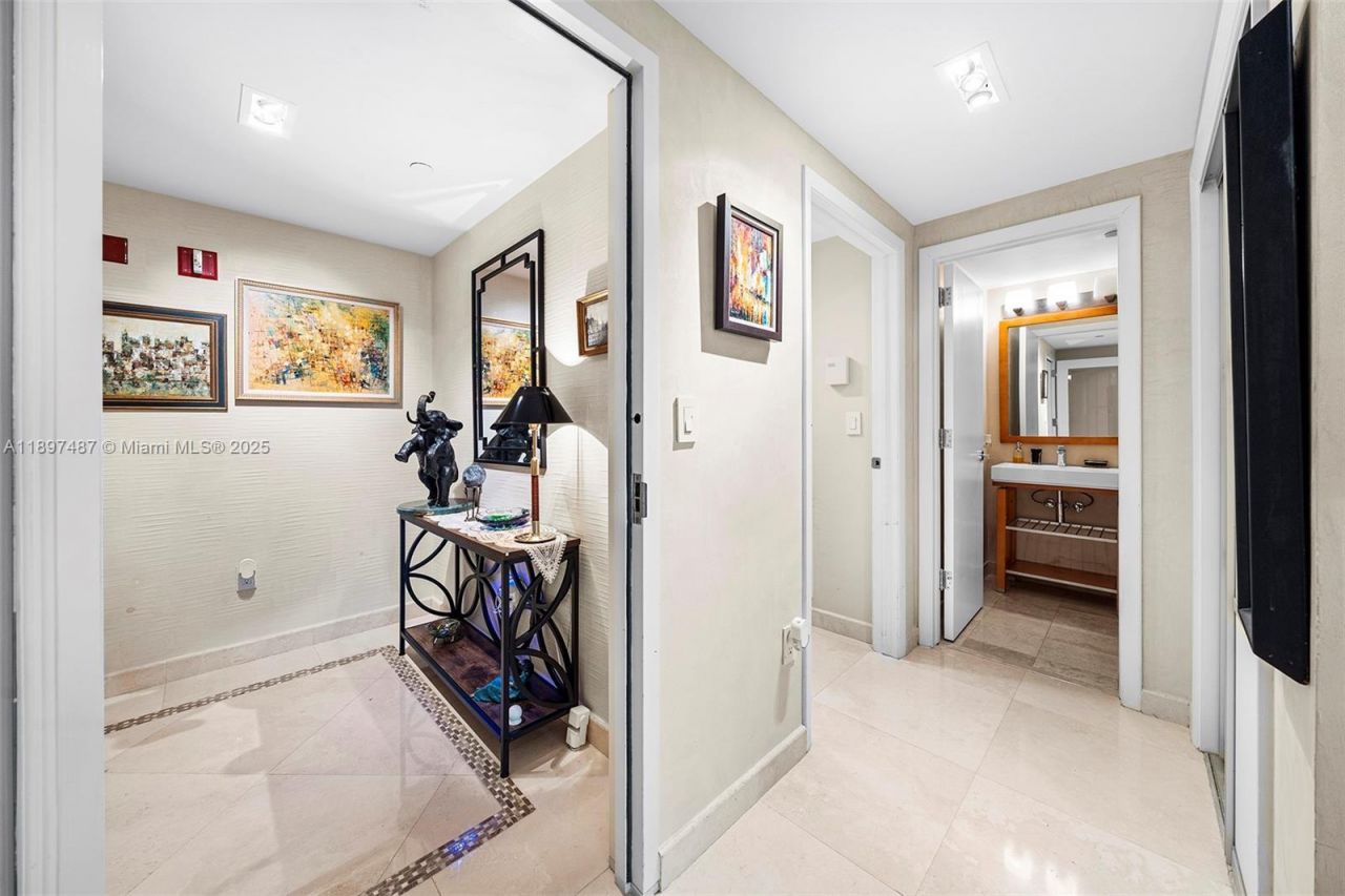 1455 Ocean Dr, Unit 1003, Miami Beach, FL 33139 Photo