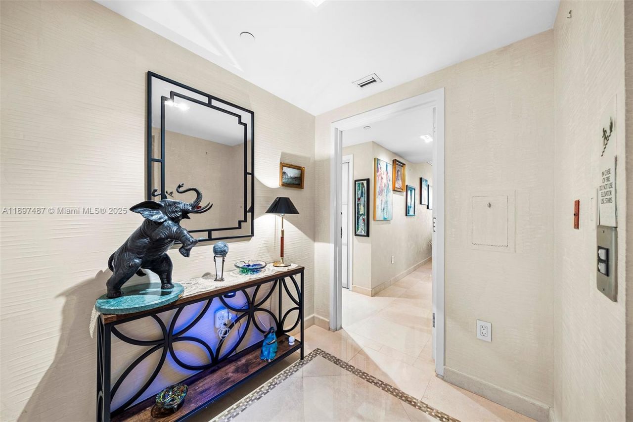 1455 Ocean Dr, Unit 1003, Miami Beach, FL 33139 Photo