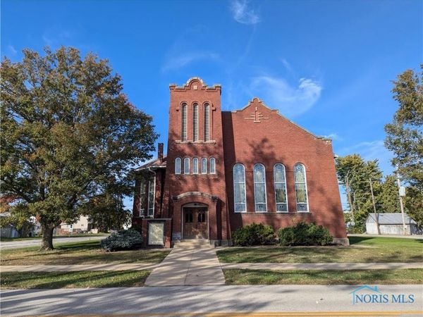 200 E Madison Street, Gibsonburg, OH 43431