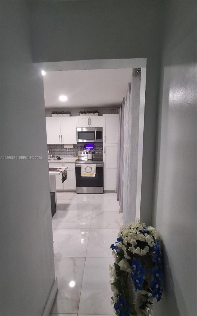 10305 SW 149th Ter, Miami, FL 33176 Photo