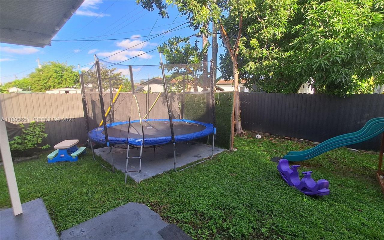 10305 SW 149th Ter, Miami, FL 33176 Photo