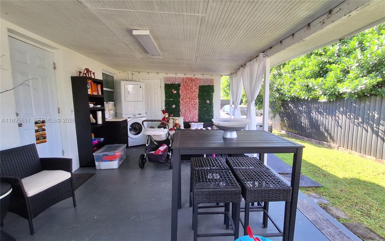 10305 SW 149th Ter, Miami, FL 33176 Photo