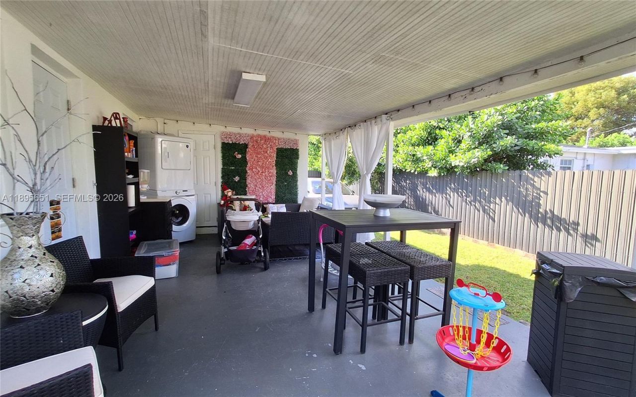 10305 SW 149th Ter, Miami, FL 33176 Photo