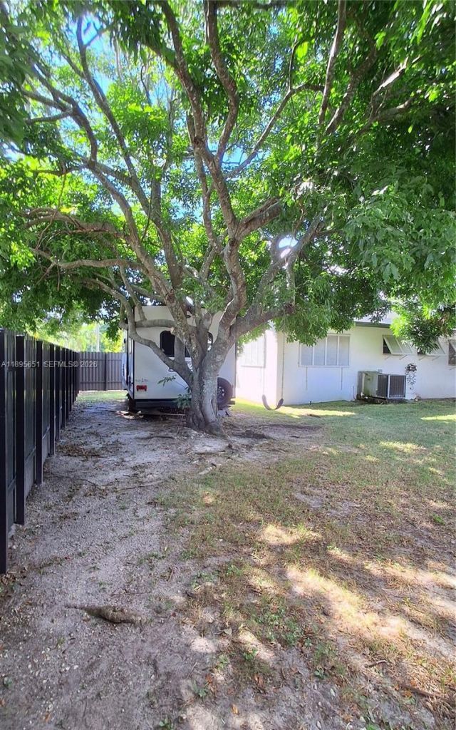 10305 SW 149th Ter, Miami, FL 33176 Photo