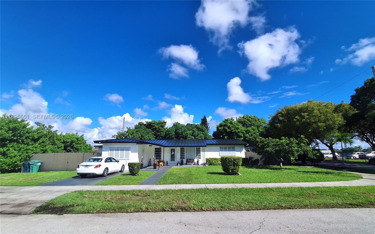 10305 SW 149th Ter, Miami, FL 33176 Photo