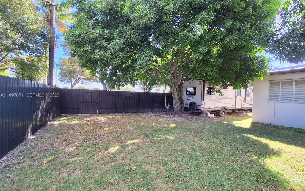 10305 SW 149th Ter, Miami, FL 33176 Photo