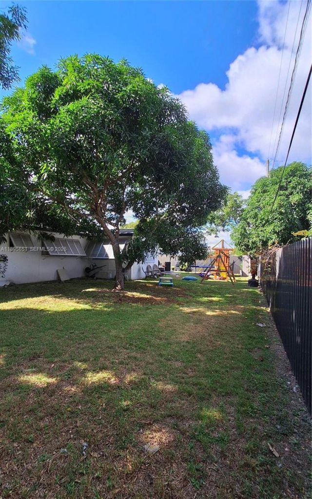 10305 SW 149th Ter, Miami, FL 33176 Photo