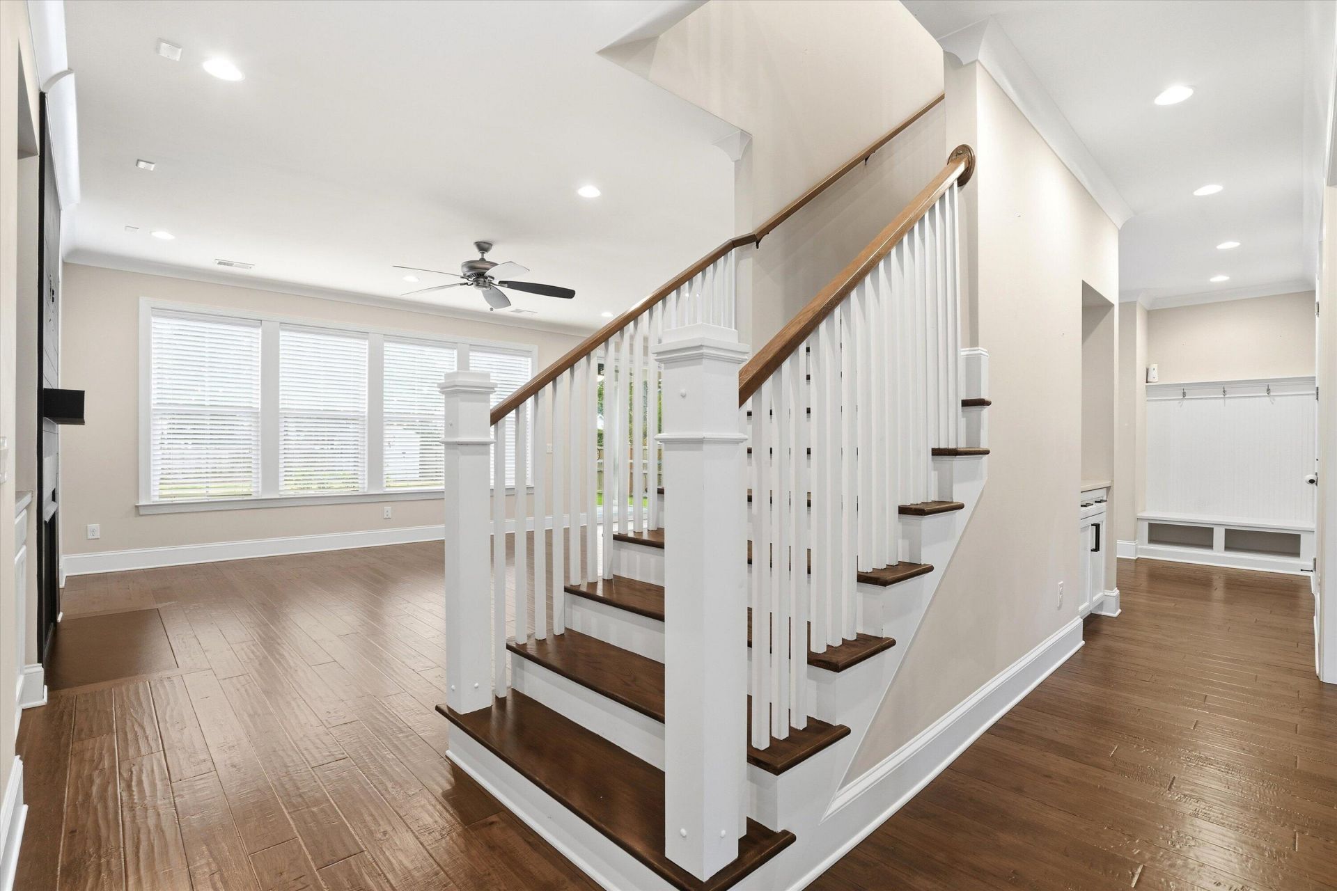 4019 Cascades Thrust Photo 11