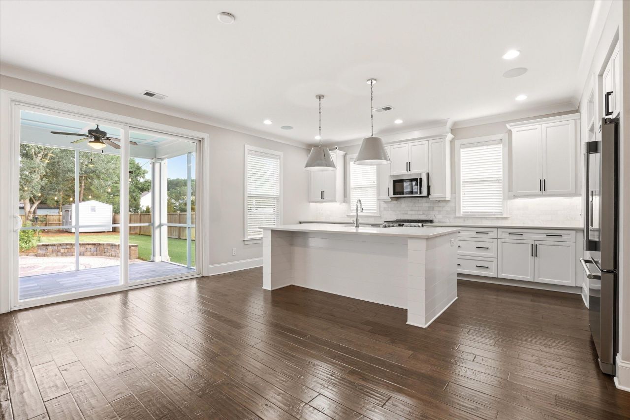 4019 Cascades Thrust Photo 12